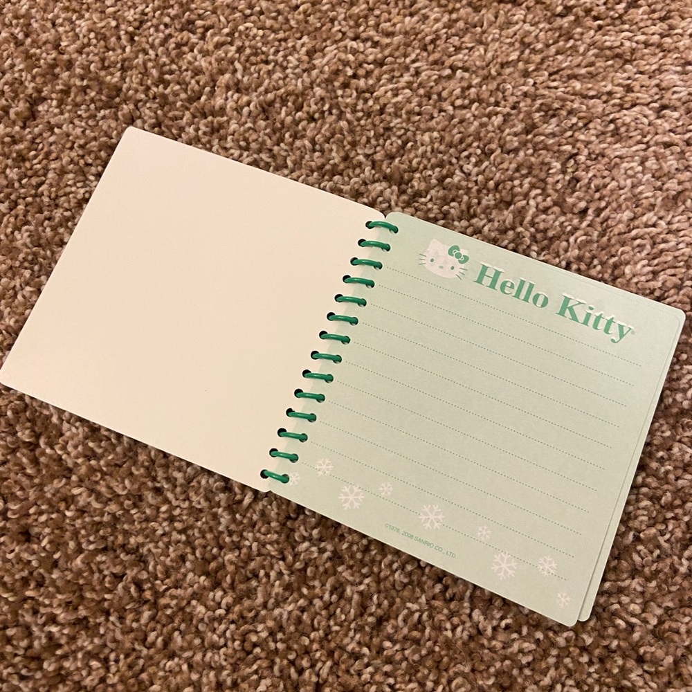 Hello Kitty Mini Holiday Notebook - Picture 7 of 8